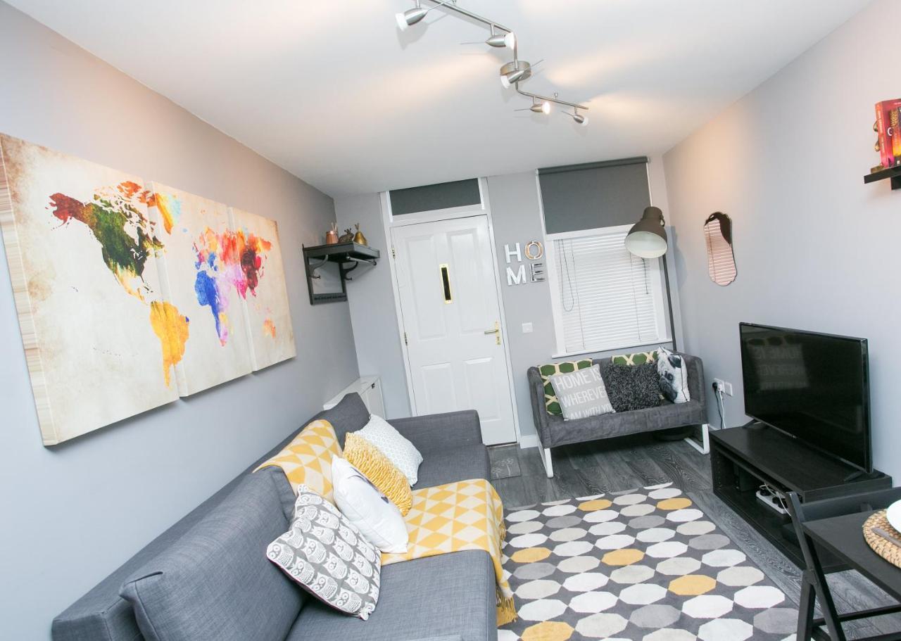 Malone Place Apartment Belfast Bagian luar foto