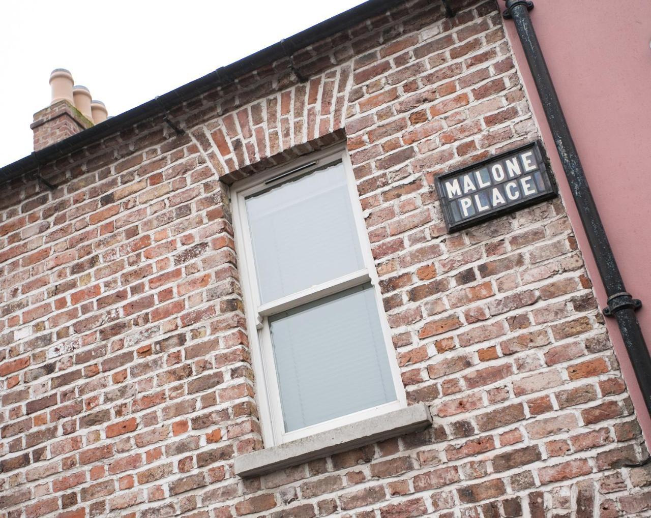 Malone Place Apartment Belfast Bagian luar foto