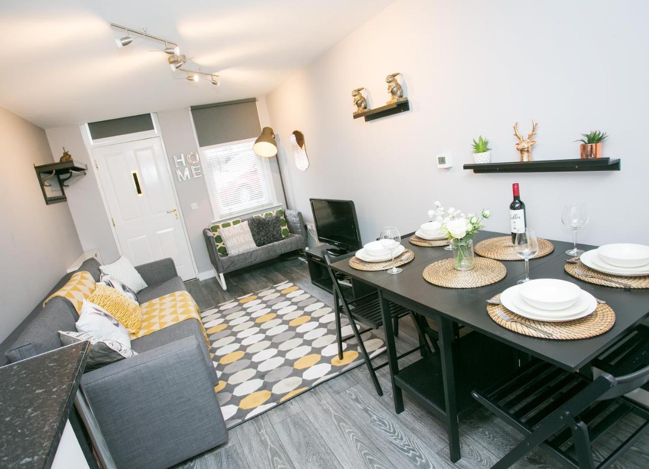 Malone Place Apartment Belfast Bagian luar foto