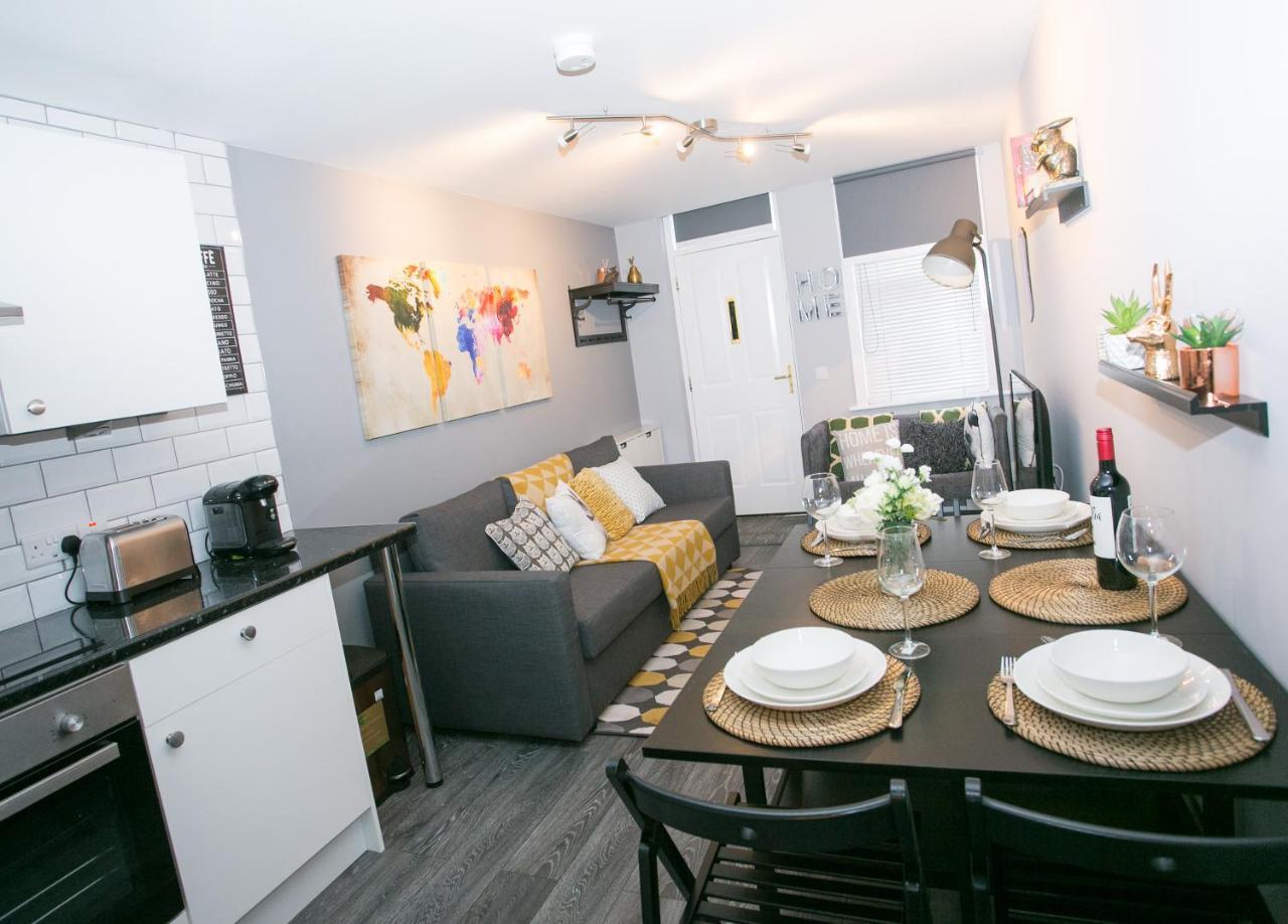 Malone Place Apartment Belfast Bagian luar foto
