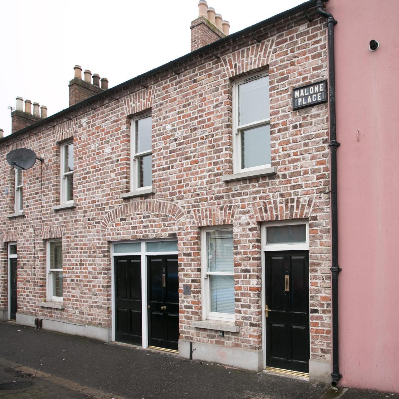 Malone Place Apartment Belfast Bagian luar foto